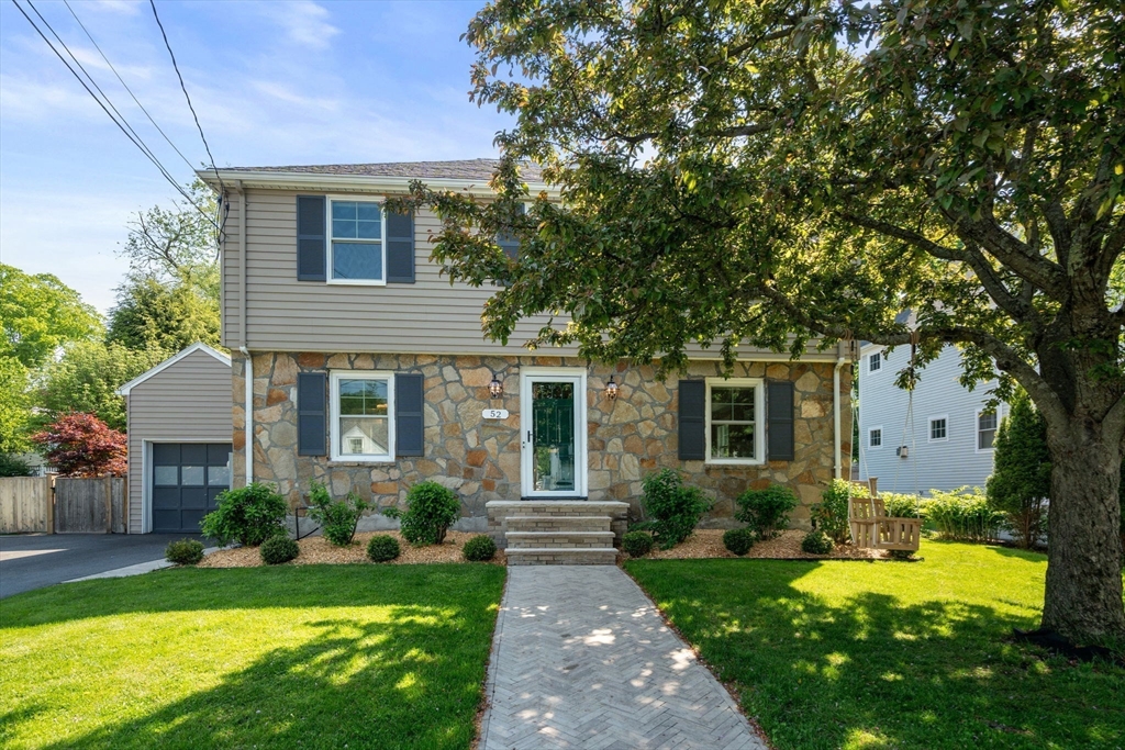 52 Beaufort Ave