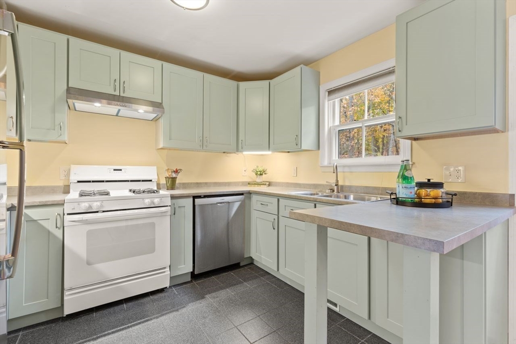 29 South Commons Road D