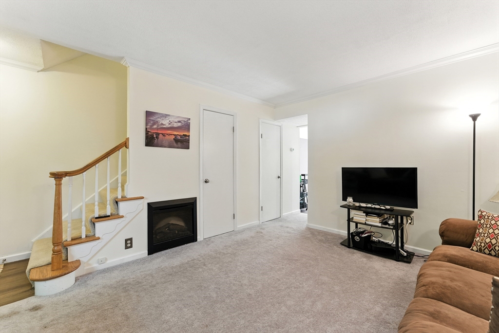 73 Yorktown Drive 73