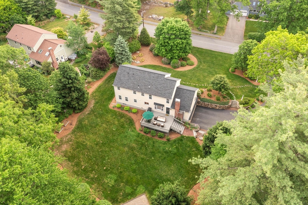 19 Lincoln Dr