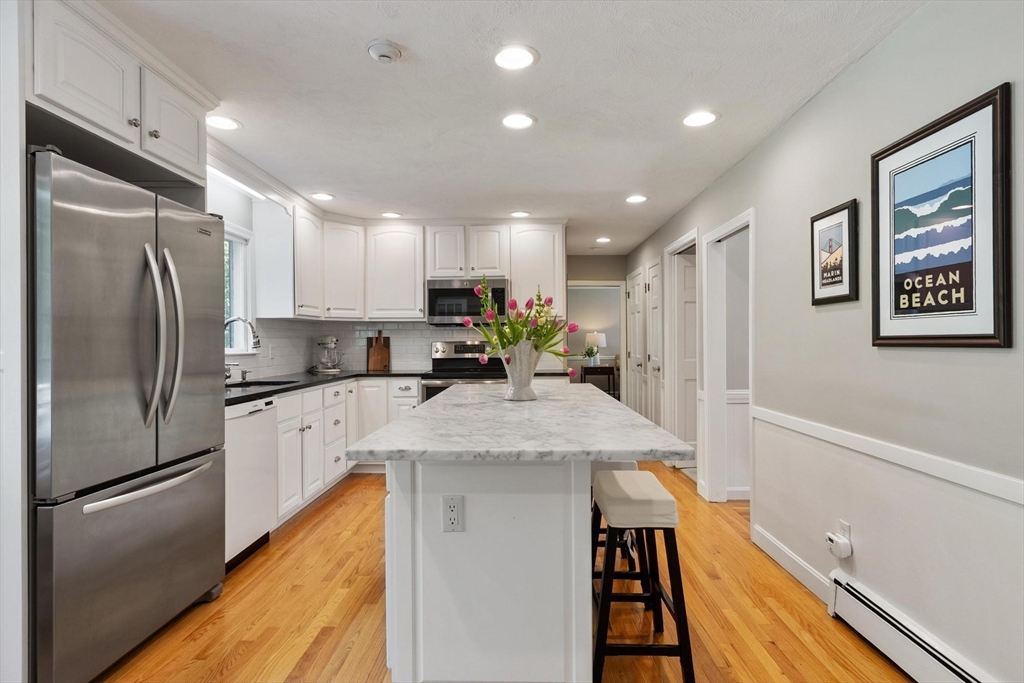 19 Lincoln Dr