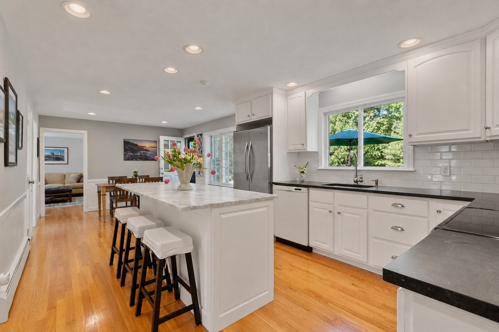 19 Lincoln Dr