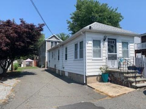 15 Argyle St Revere MA 02151