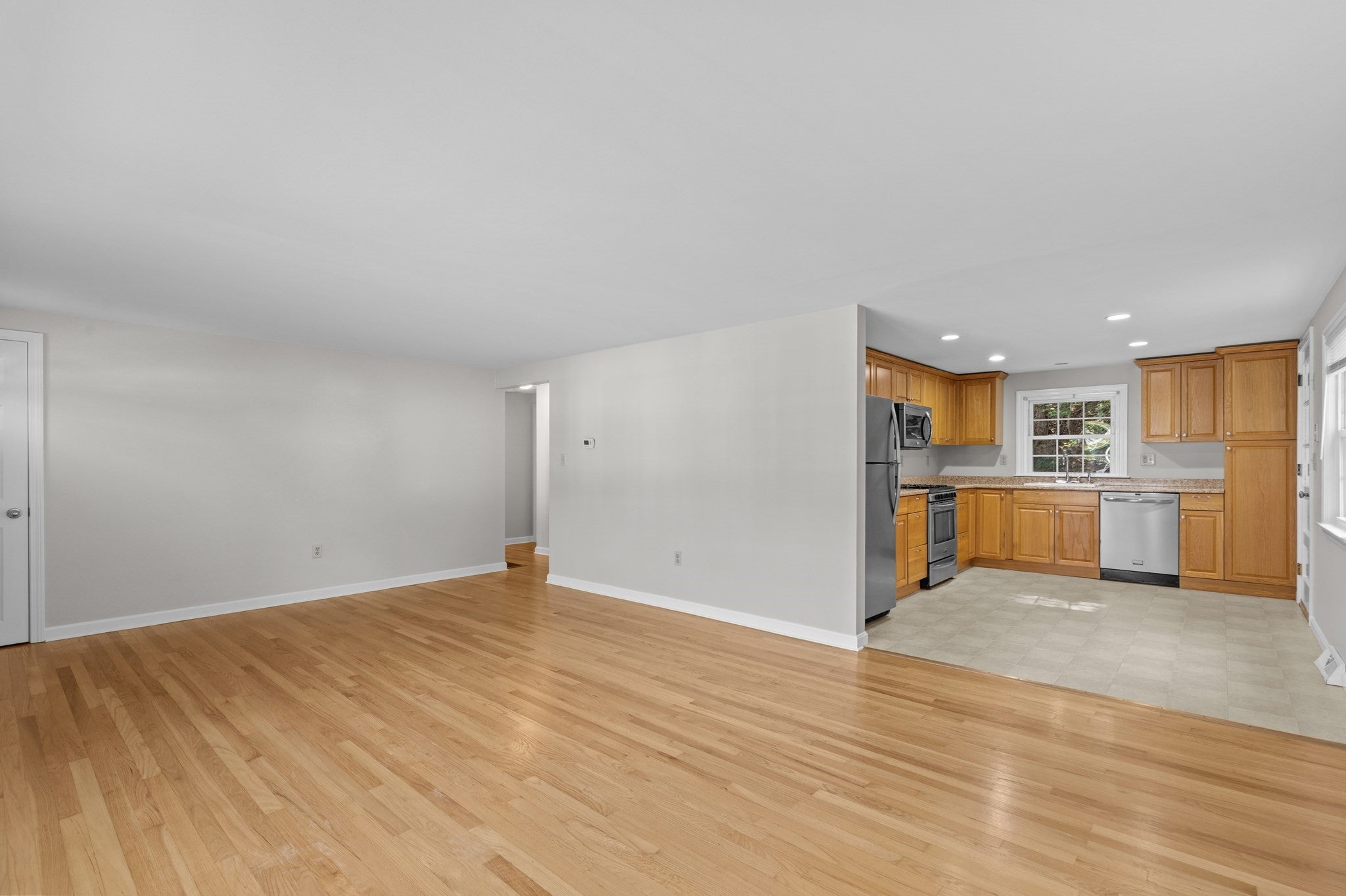 64 Alden St, Plymouth, MA Photo #10
