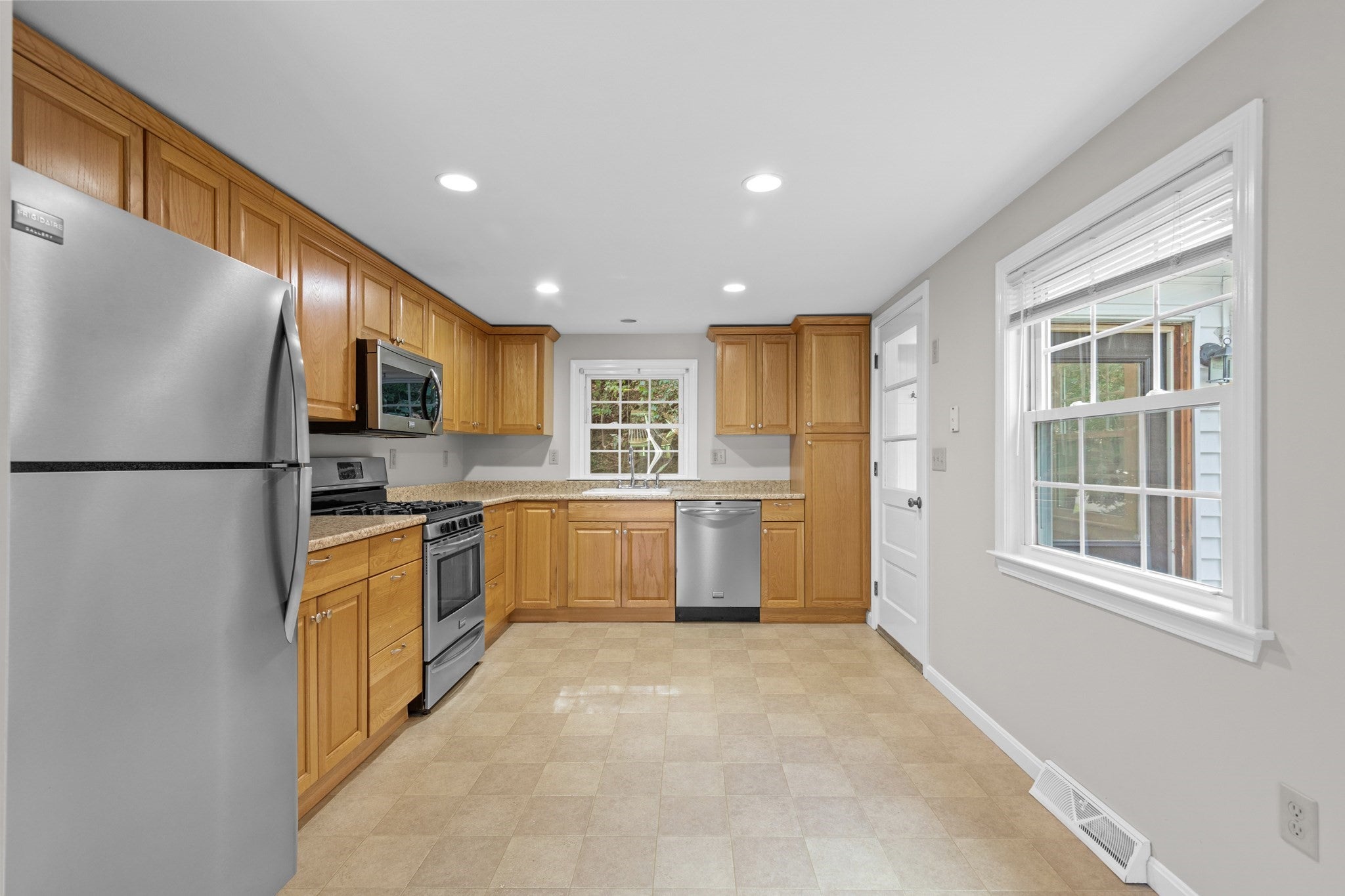 64 Alden St, Plymouth, MA Photo #13