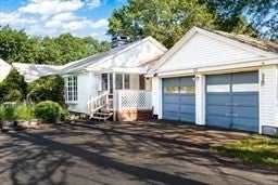 Photo of 45 Indian Hill Rd, Worcester, MA