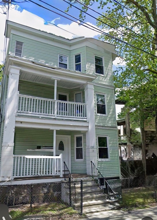 Click for 138 Faxon Rd #1, Quincy, MA slideshow Click for 138 Faxon Rd #1, Quincy, MA slideshow