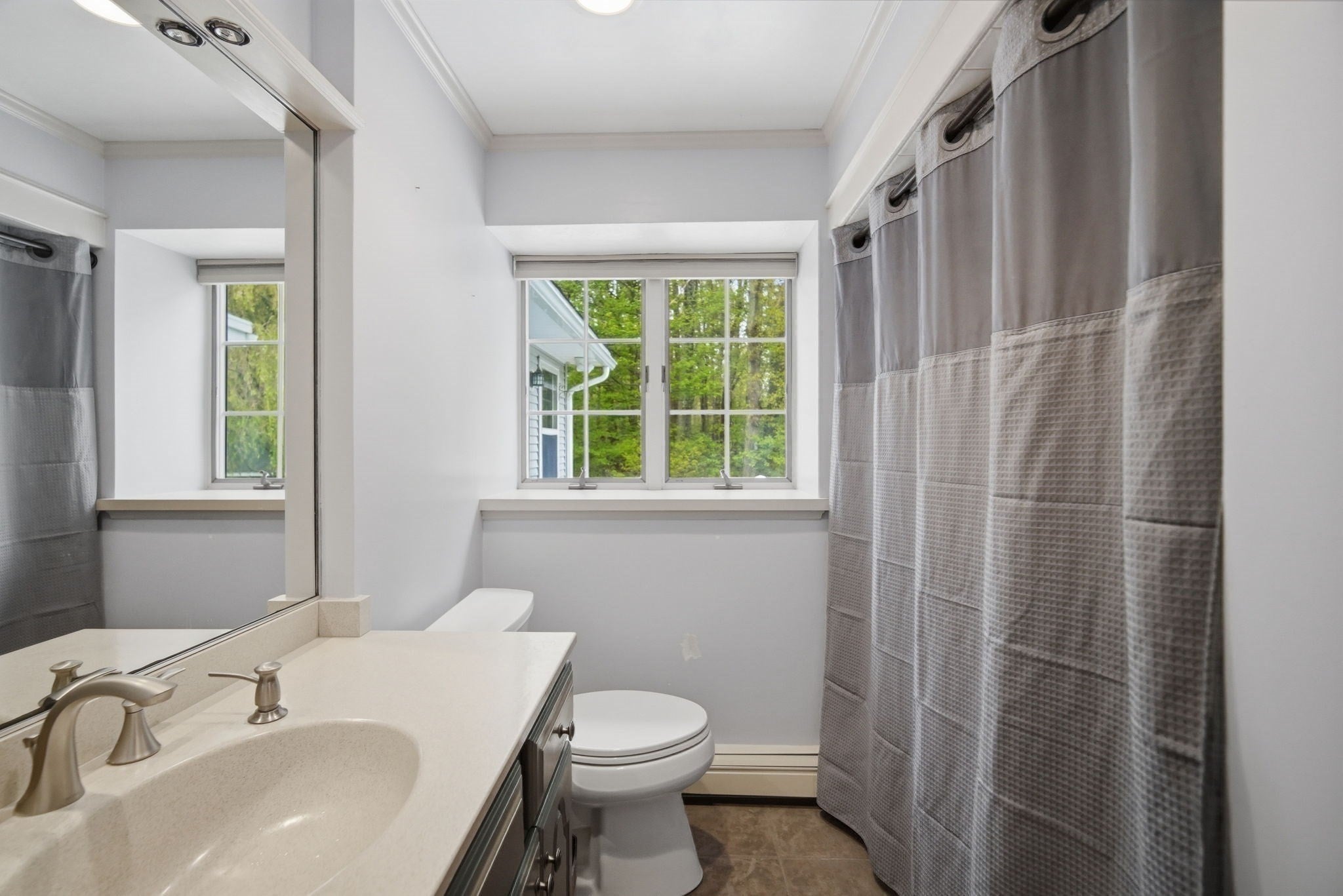 7 Crestwood Rd, Leicester, MA Photo #9