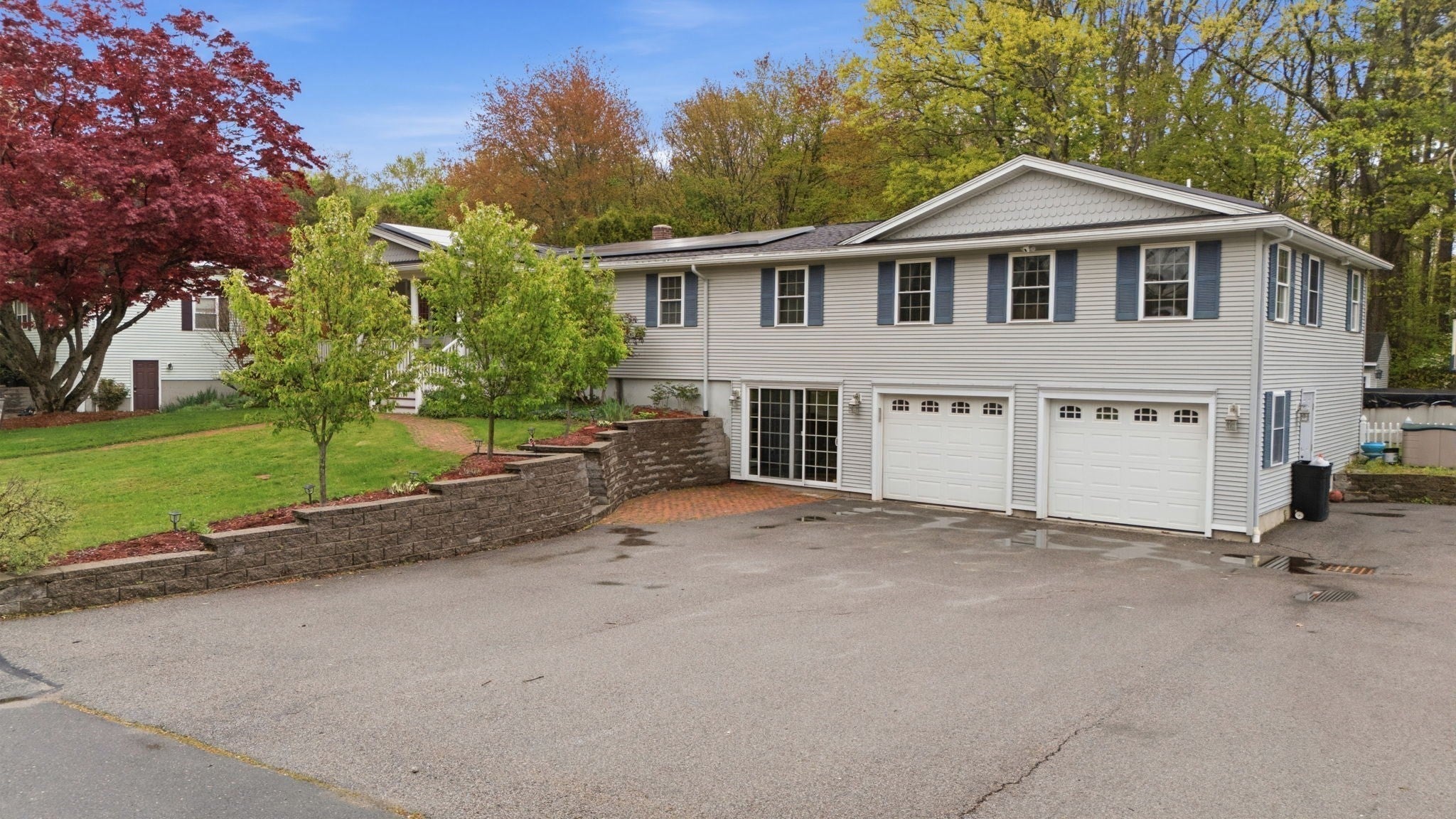 7 Crestwood Rd, Leicester, MA Photo #2