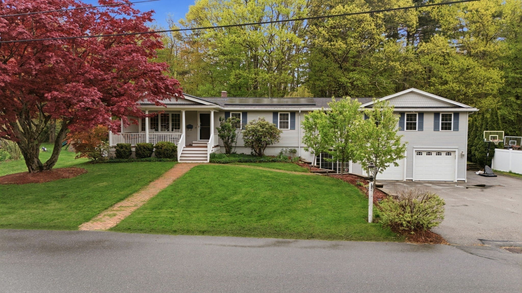 7 Crestwood Rd, Leicester, MA Photo #1