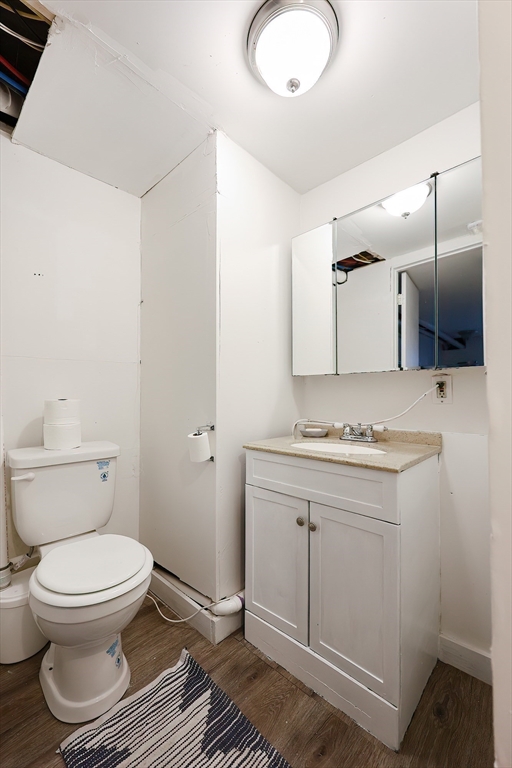 Wrentham, Massachusetts 02093, United States, 2 Bedrooms Bedrooms, ,3 BathroomsBathrooms,Residential,Pending,120838