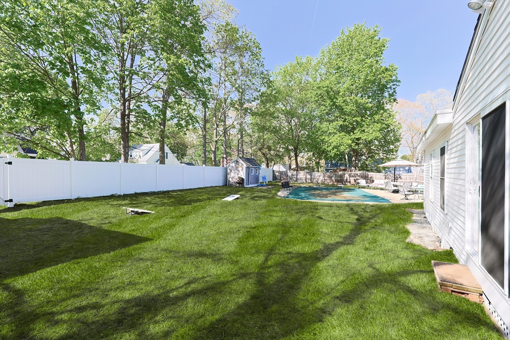 Wrentham, Massachusetts 02093, United States, 2 Bedrooms Bedrooms, ,3 BathroomsBathrooms,Residential,Pending,120838