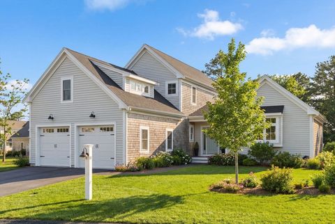 88 White Clover Trl Plymouth MA 02360