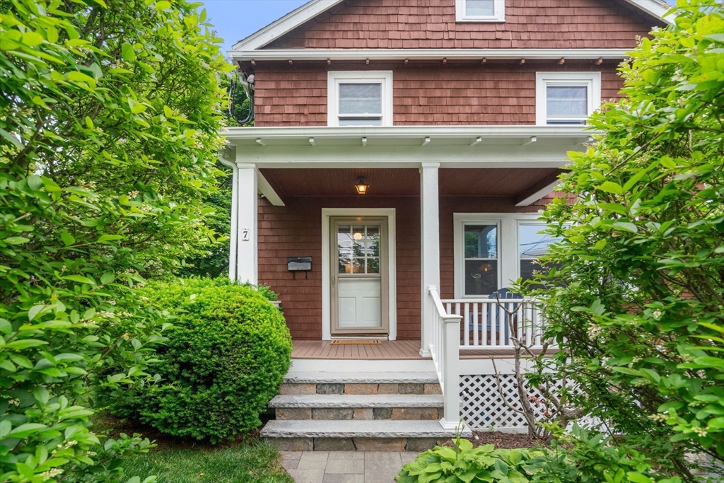 7 Theresa Ave