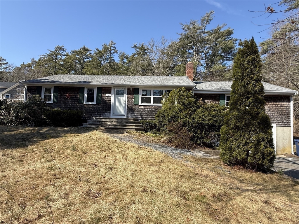 165 Hedges Pond Rd