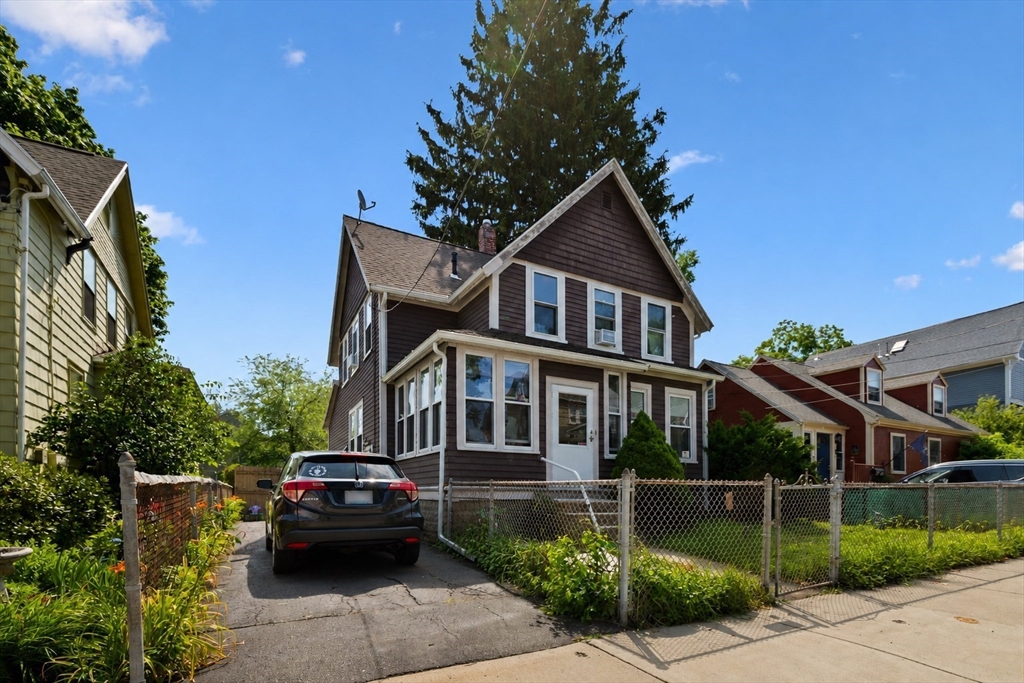 16 Floral Ave