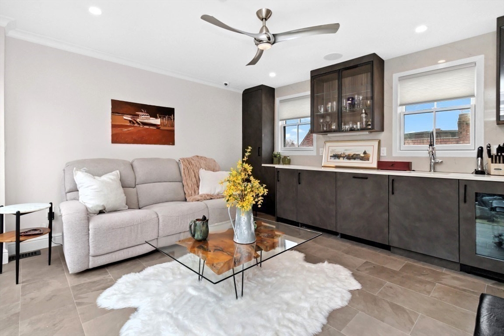 102 Saint Botolph St