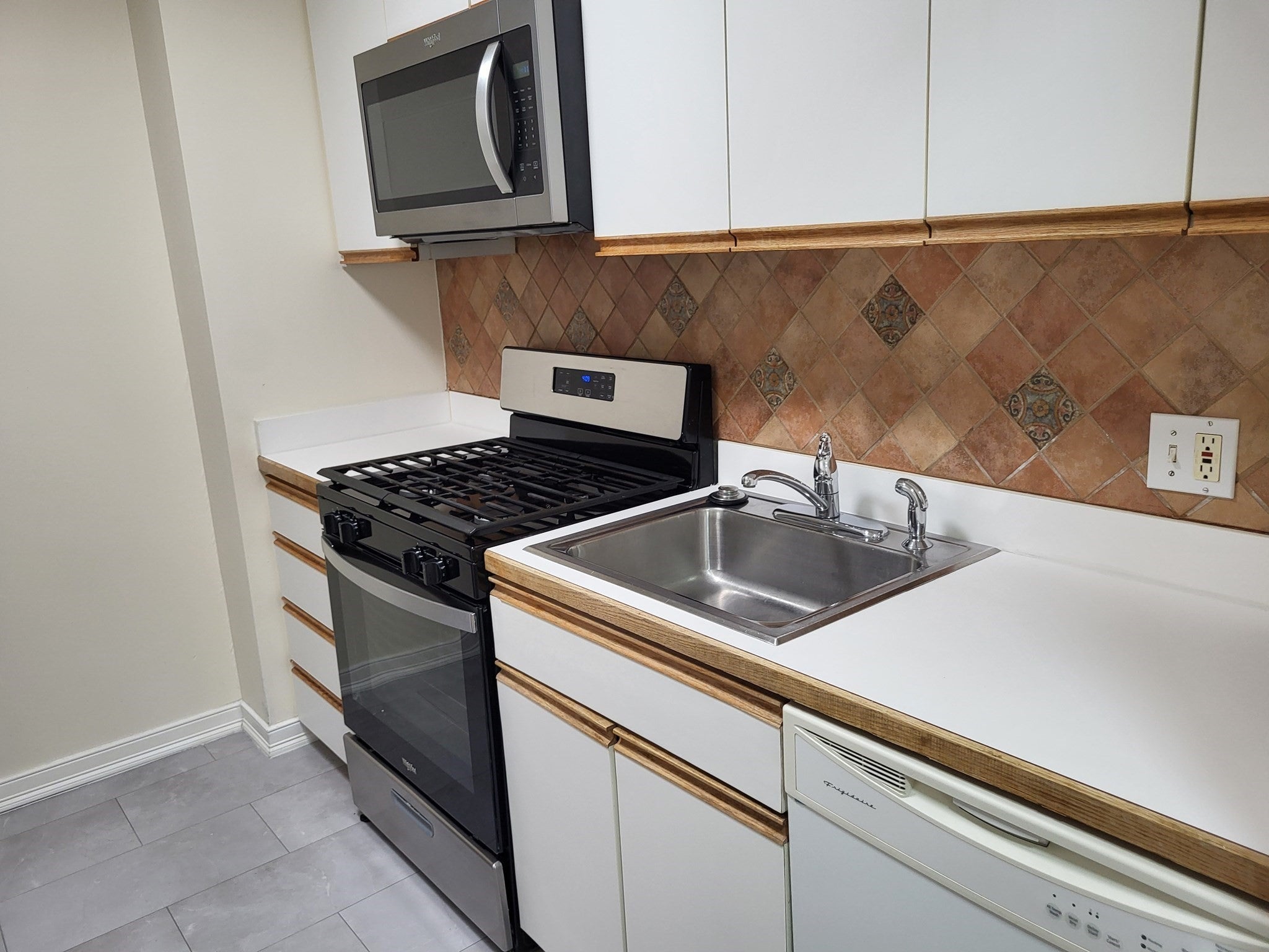 33 Pond Ave #509, Brookline, MA Photo #8