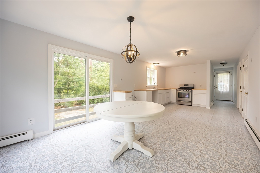 Barnstable, Massachusetts 02632, United States, 3 Bedrooms Bedrooms, ,2 BathroomsBathrooms,Residential,Active,186368