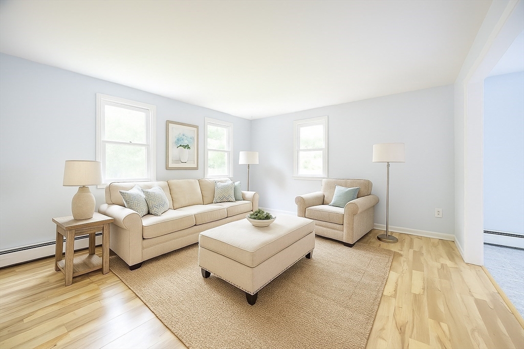 Barnstable, Massachusetts 02632, United States, 3 Bedrooms Bedrooms, ,2 BathroomsBathrooms,Residential,Active,186368