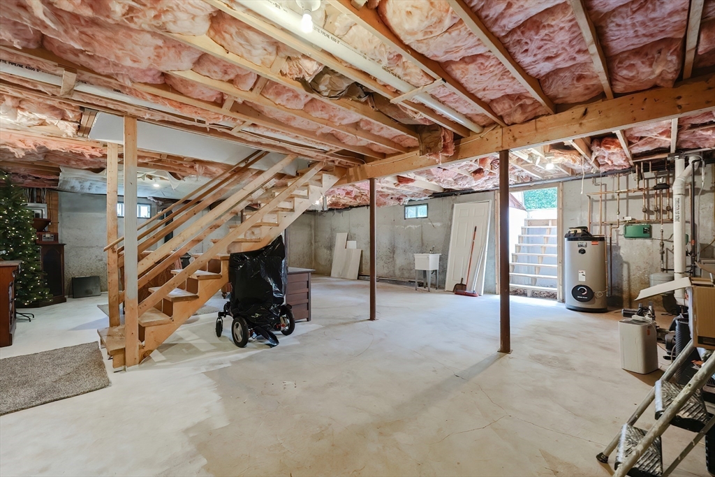 Barnstable, Massachusetts 02632, United States, 3 Bedrooms Bedrooms, ,2 BathroomsBathrooms,Residential,Active,186368