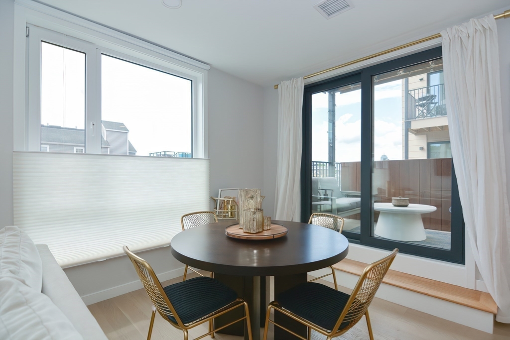 457 W Broadway 209