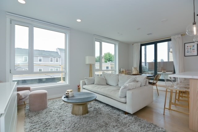 457 W Broadway 209