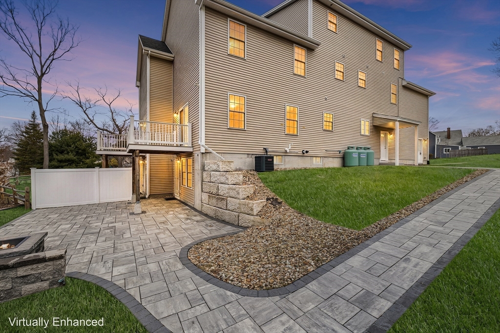 7 Alan R Gerrish Dr 7