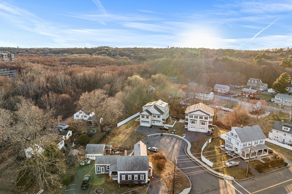 7 Alan R Gerrish Dr 7