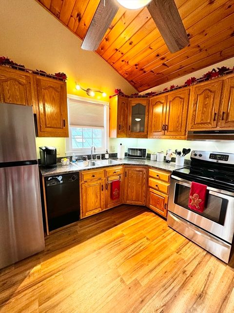 Photo of 73 Kingsbury St #2, Fitchburg, MA 01420 (MLS # 73510636)