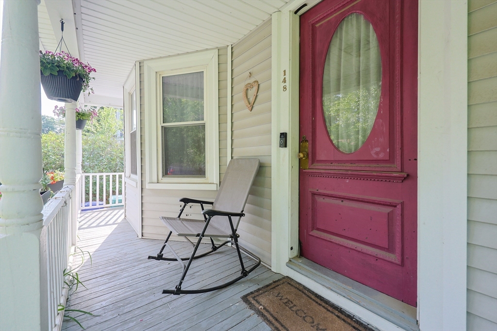 148 Hackett Ave