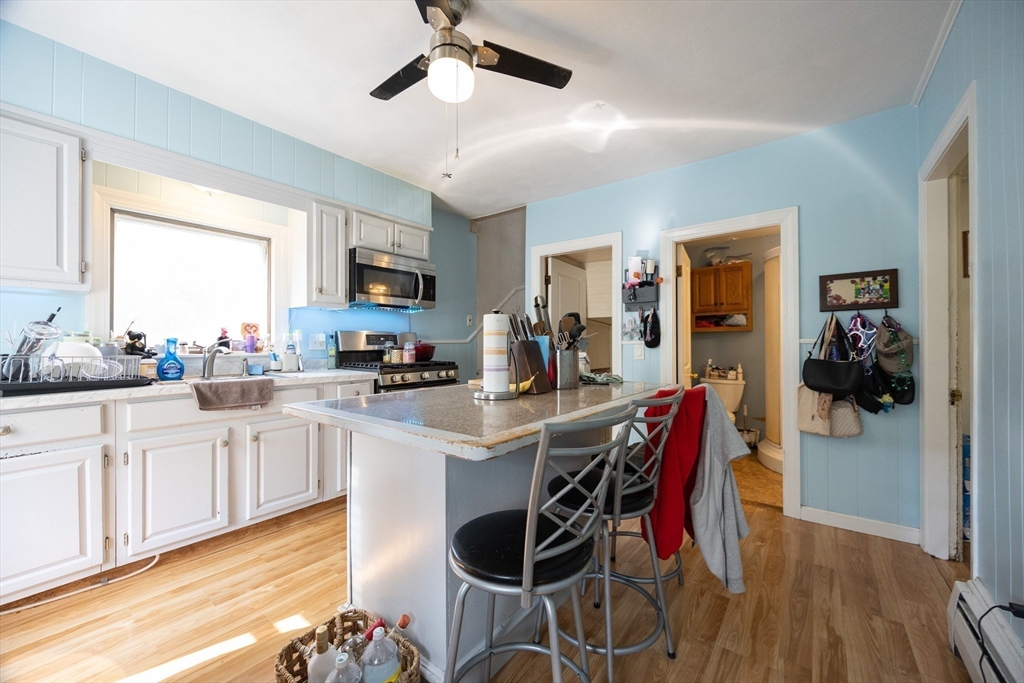 148 Hackett Ave