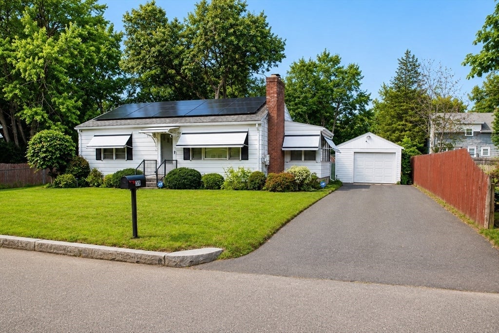 Photo of 39 Lawnwood St, Springfield, MA