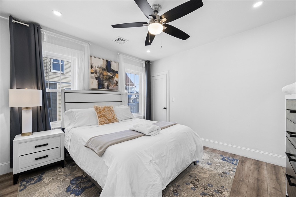 127 Selwyn St