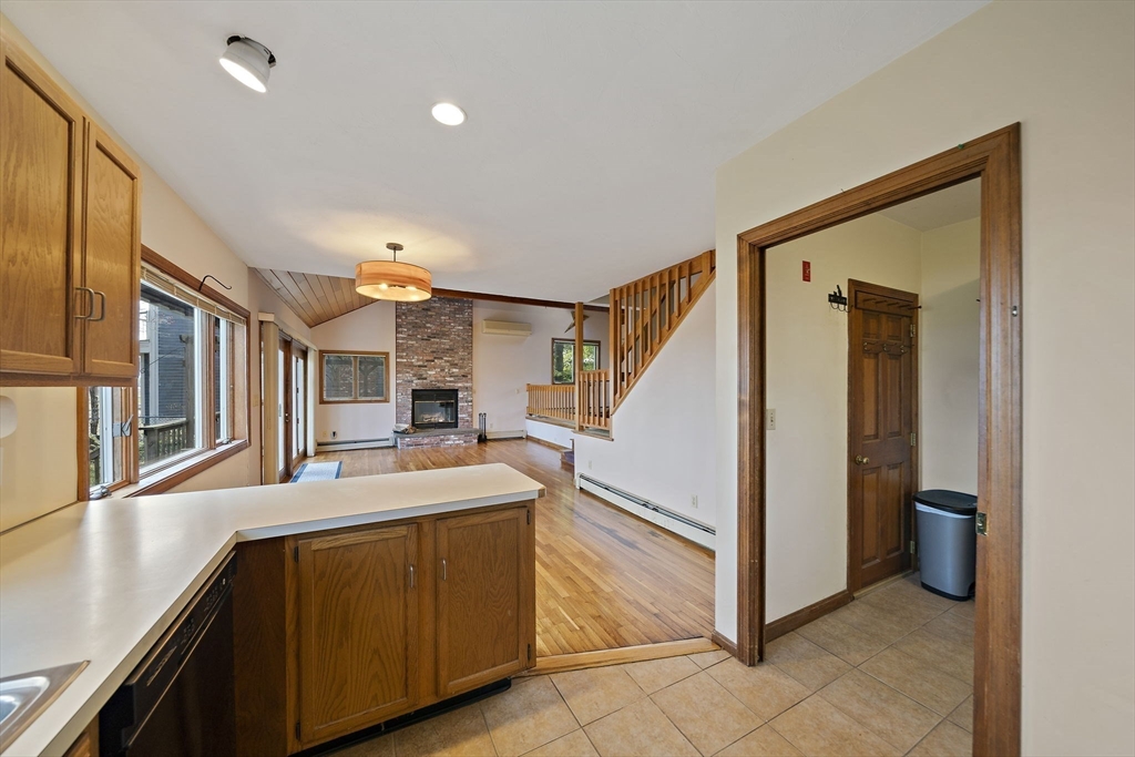 18 Somerville St, Marshfield, MA Photo #9
