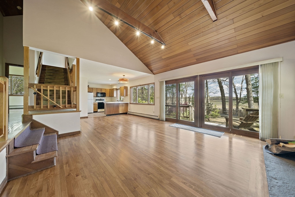 18 Somerville St, Marshfield, MA Photo #15