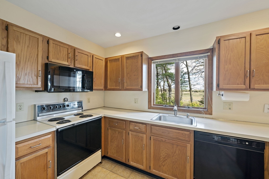 18 Somerville St, Marshfield, MA Photo #6