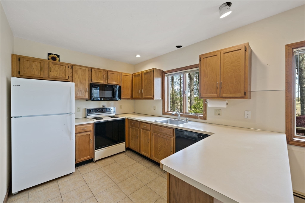 18 Somerville St, Marshfield, MA Photo #7