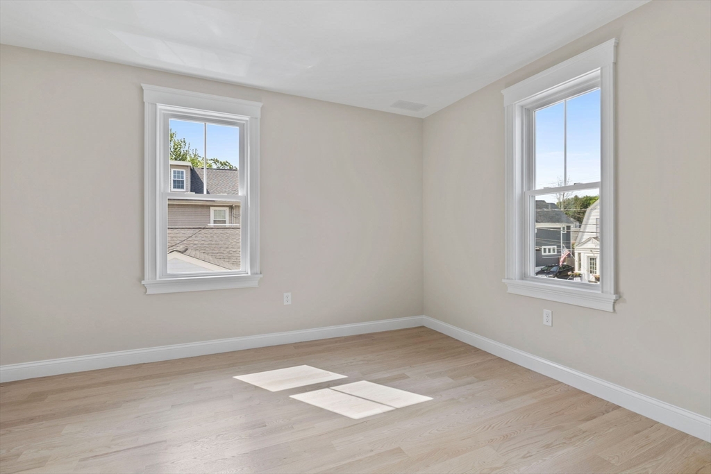 73R Knoll Street 73R