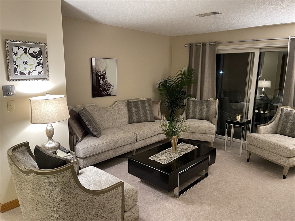 1410 Franklin Crossing 1410