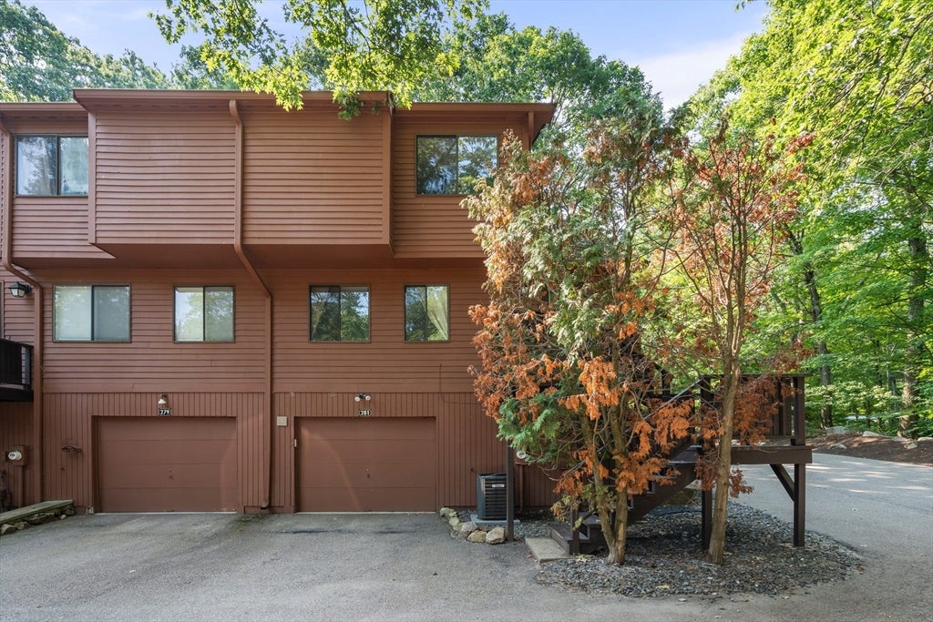 Photo of 281 Meeting House Path, Ashland, MA