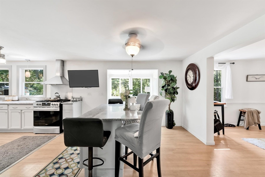 4 Lochstead Dr