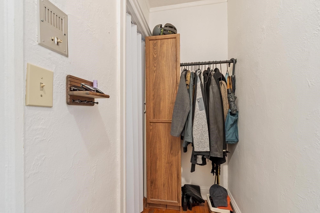 120 Riverway 4