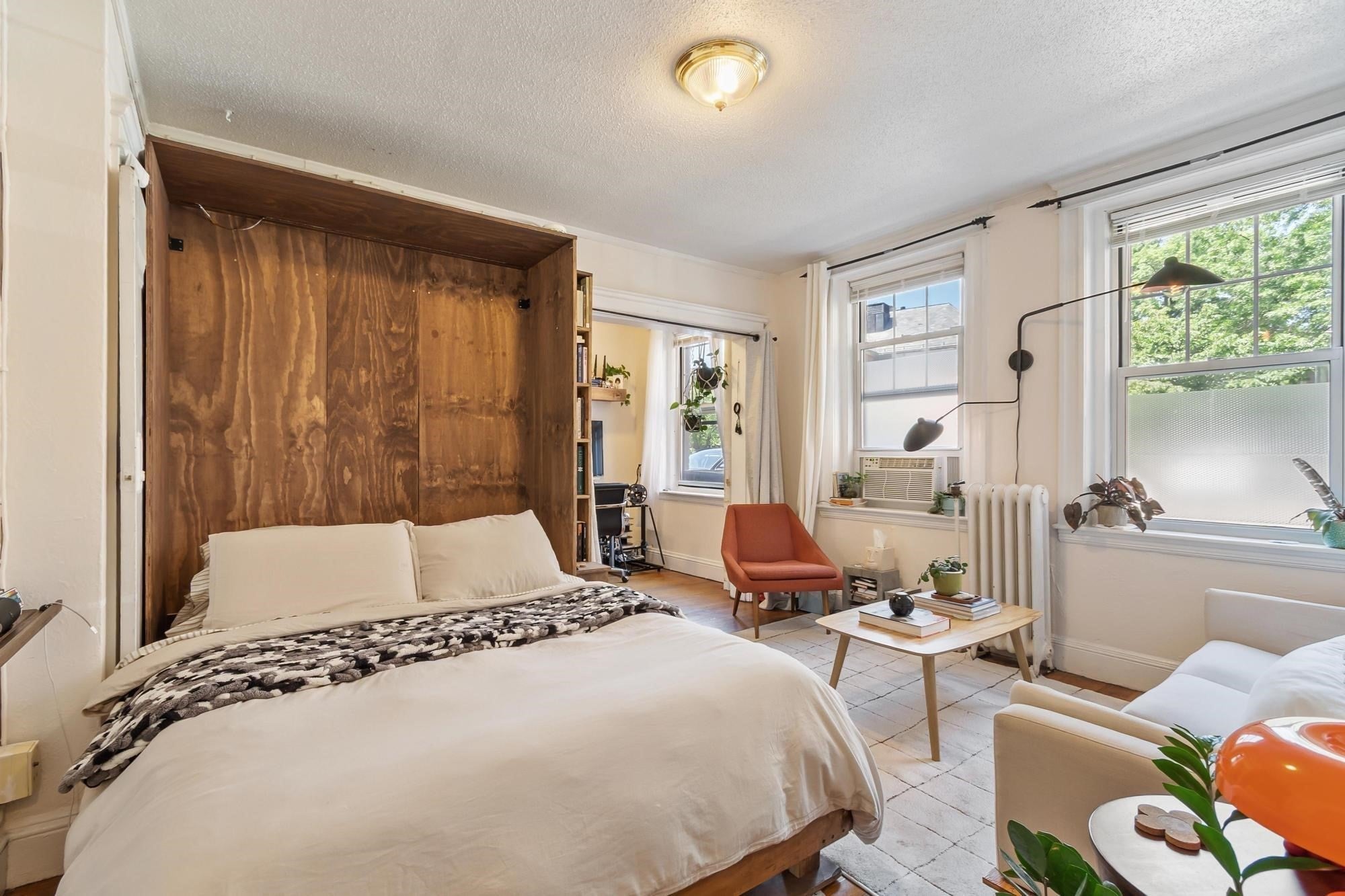 120 Riverway 4, Boston MA 02215