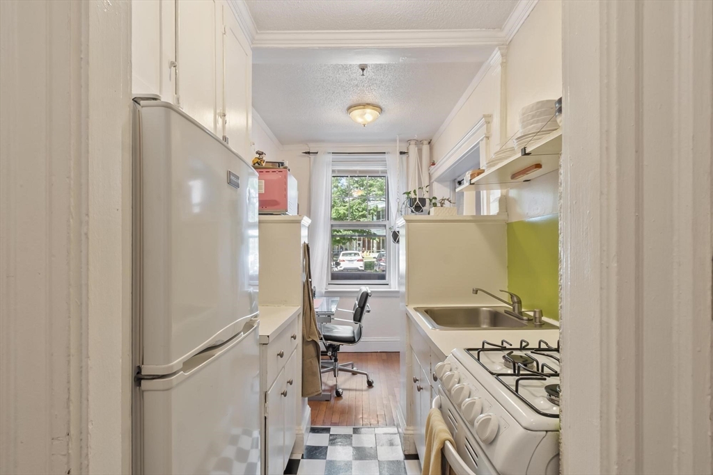 120 Riverway 4