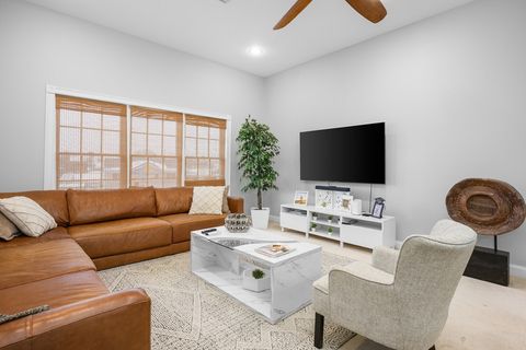 68 Center St 13 Barnstable MA 02601