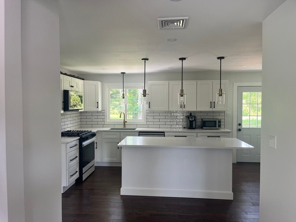15 Briggs Rd, Westport, MA Photo #22