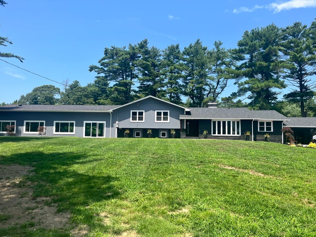 Photo of 15 Briggs Rd, Westport, MA
