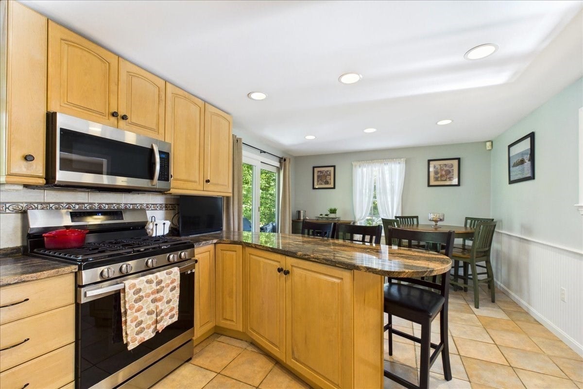 31 Bow St, Carver, MA, 31 Bow St, Carver, MA Photo #13