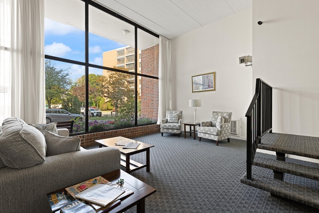 49 Melrose Street 1F